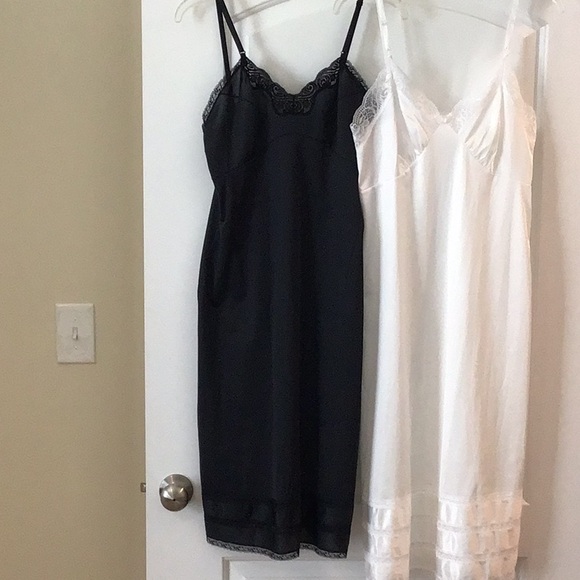 Adonna slips (2) black and white size 36 made in USA used great condition - Picture 1 of 6